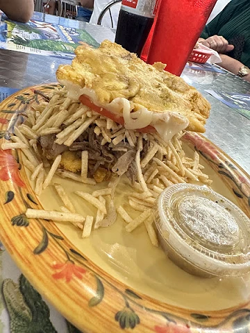 Pan Con Croq w Queso Y Papas